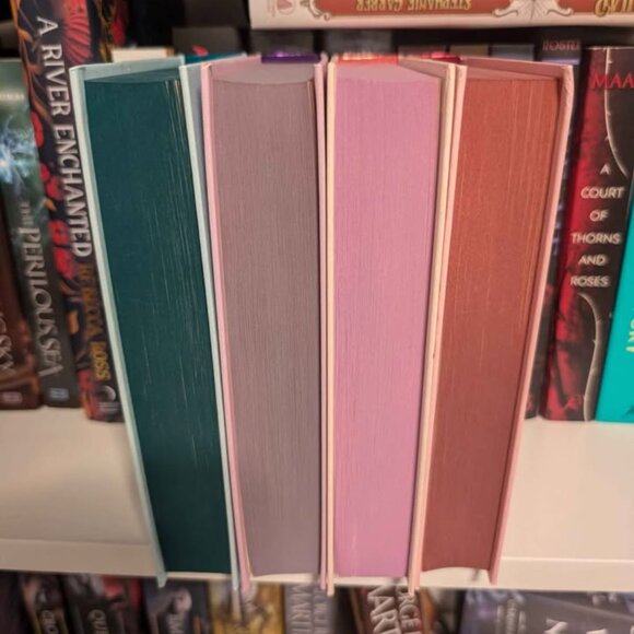 Half Bridgerton Girls Illumicrate set - Picture 3 of 10